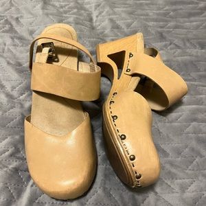 Dansko Thea Nude heels